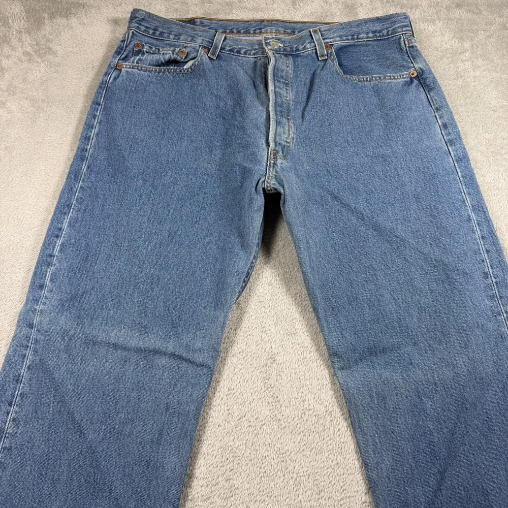 Vintage Levis 501 Jeans Mens 36x30 Blue Straight Leg Button Fly Made in USA 00s